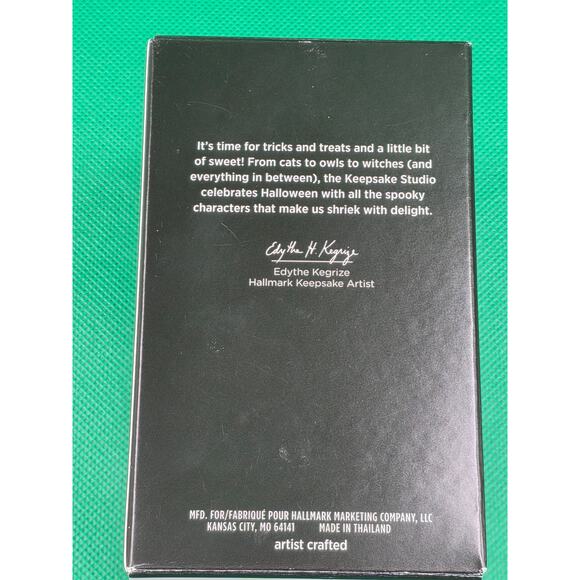 2020 Hallmark Stunning Spider Moon Halloween Ornament Sparkling Purple Silver - Picture 6 of 6